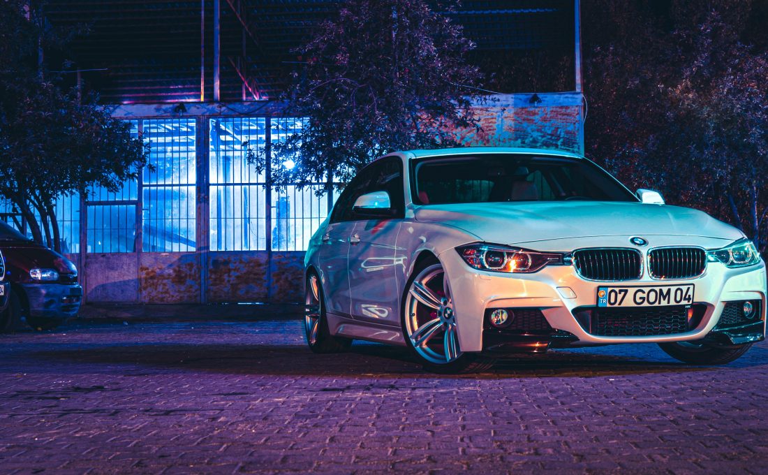 BMW F30の前景