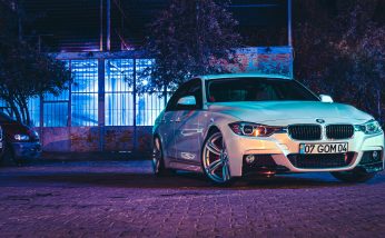 BMW F30の前景
